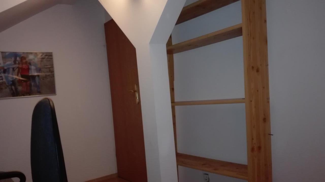 1St Floor Open'Er Room กดิเนีย ภายนอก รูปภาพ